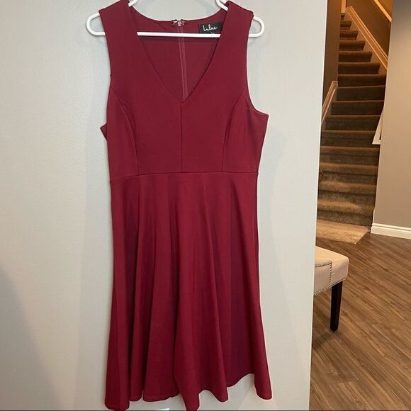 Lulu’s Maroon VNeck Sleeveless Dress Large - Picture 1 of 8